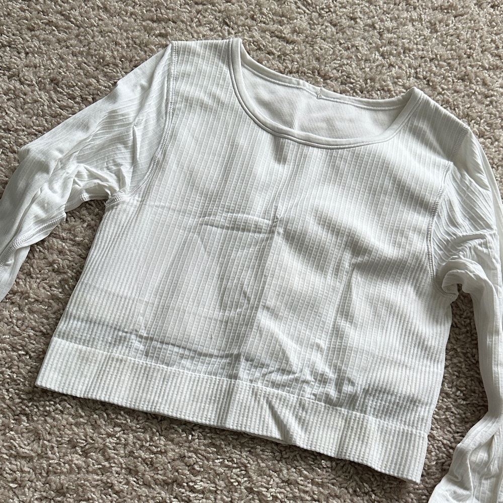 Lululemon White Ribbed Long Sleeve Top- GREAT condition!! Built in bra! - Picture 5 of 7